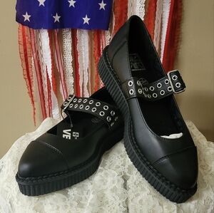 Womens T•U•K• Flats Sz 9